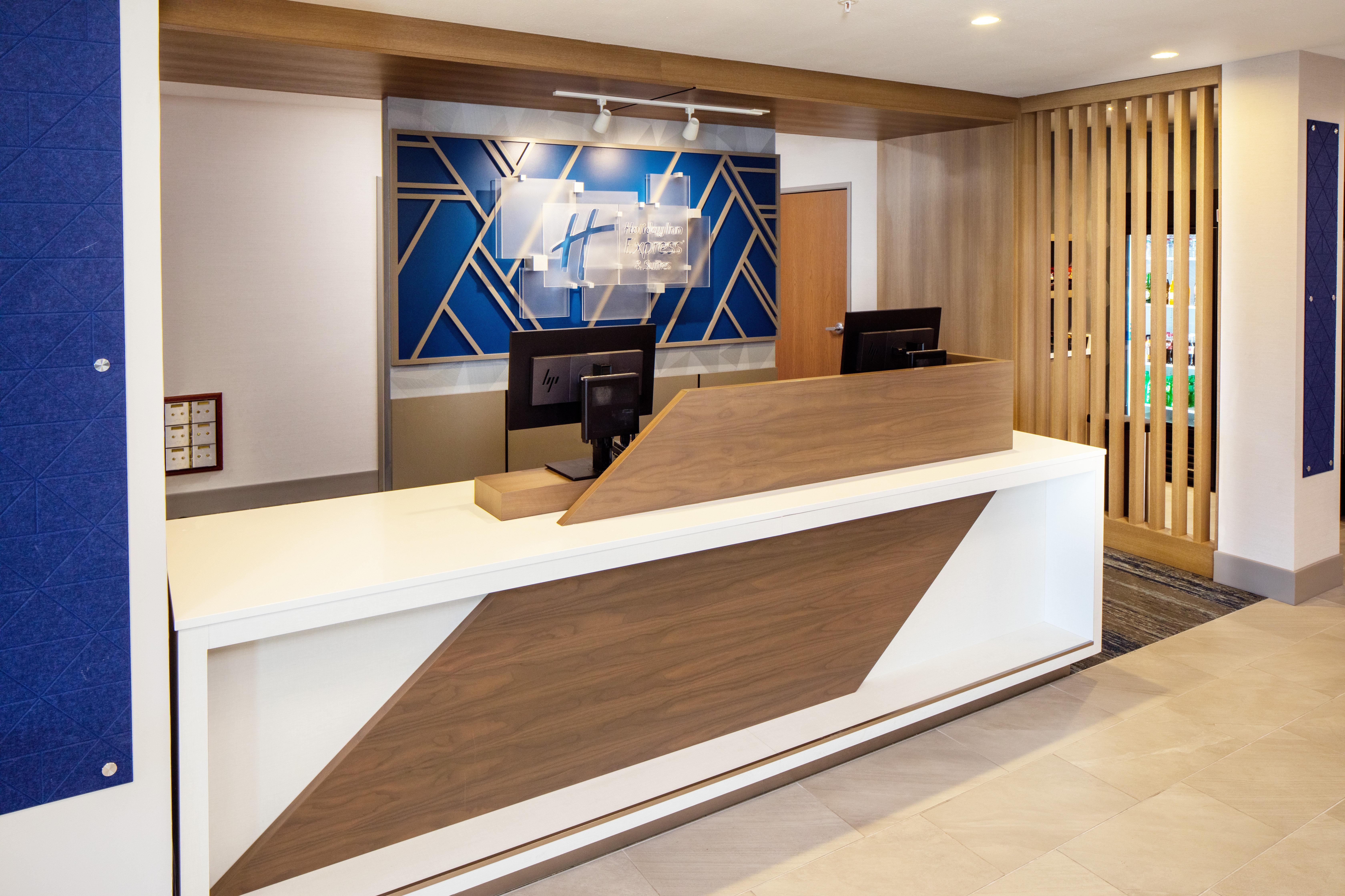 Holiday Inn Express And Suites Los Alamos Entrada Park By Ihg Exterior photo